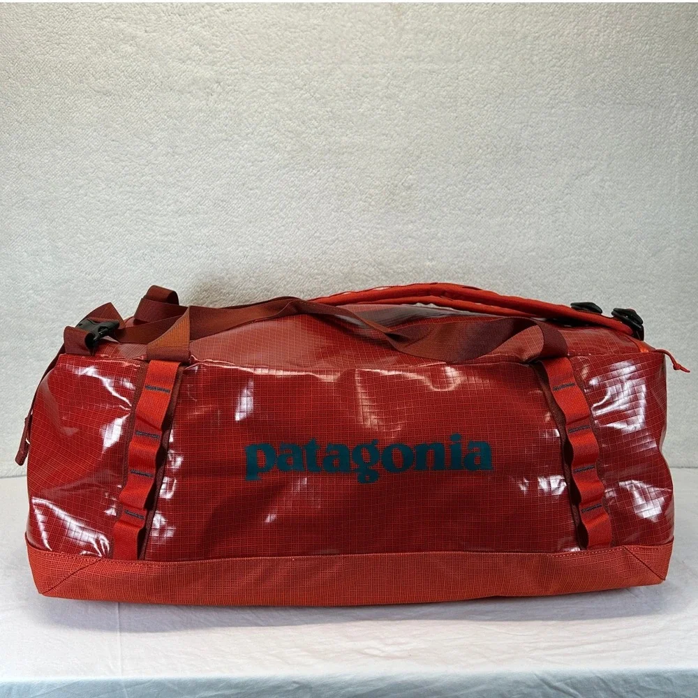Patagonia Black Hole Duffel 55L Red Travel Bag Backpack Straps 49342 Rare